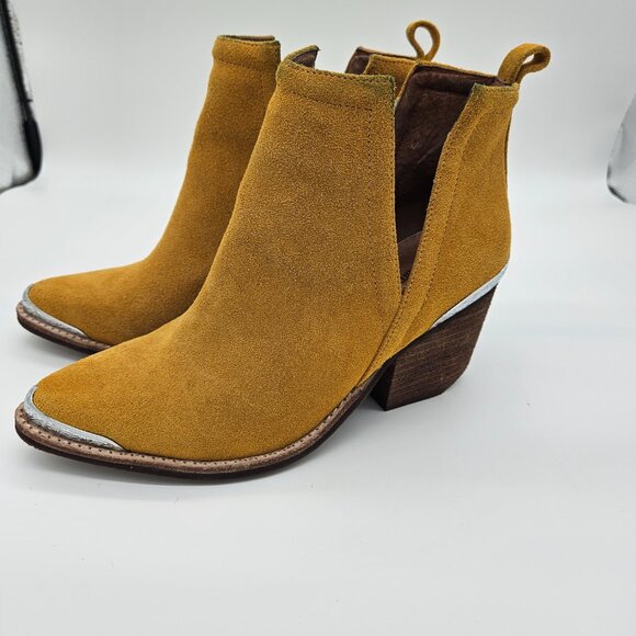 Jeffrey Campbell Cromwell Mustard Yellow Suede Boots Booties Size 6 - Picture 5 of 7